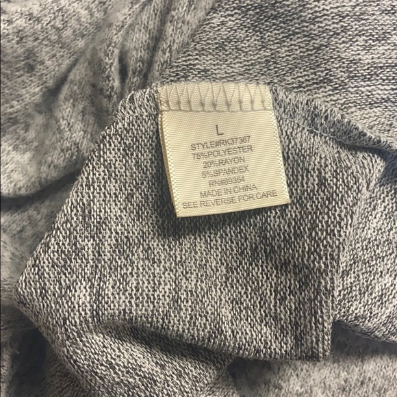 NWT Grey pullover - Picture 8 of 8